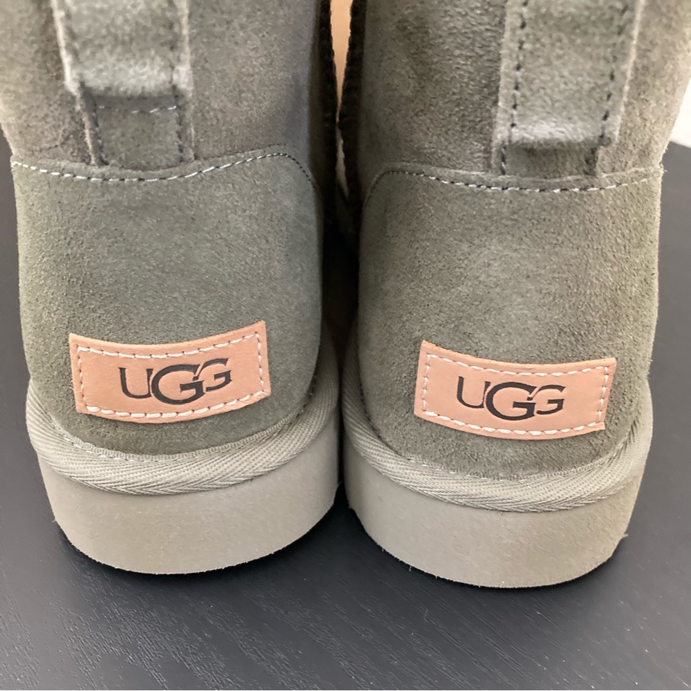 Ugg Boots Classic Mini Olive Green Size 9 - Picture 3 of 9